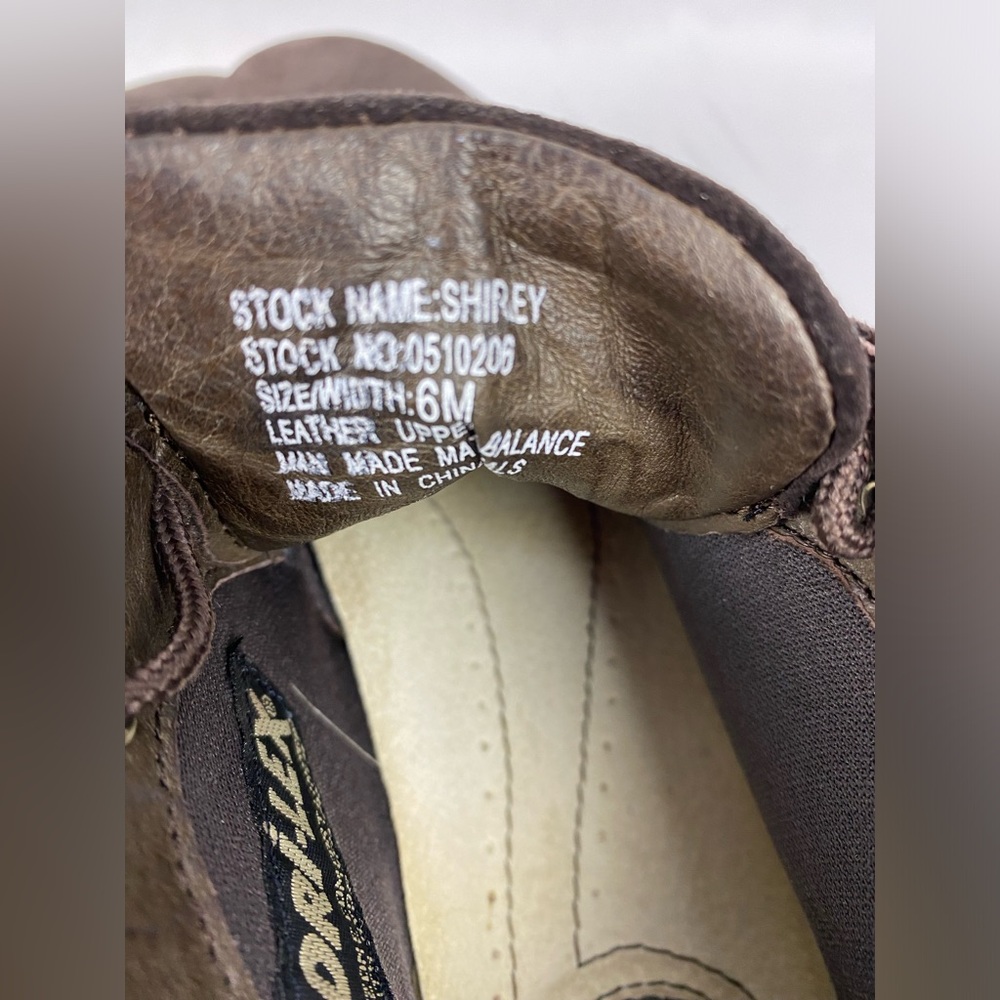 Bass Suede‎ Ankle Boot Booties Women's 6 Brown Lace Up - Picture 7 of 9